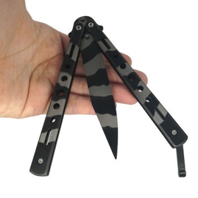 CUCHILLO NAVAJA MARIPOSA MILITAR CAMUFLADO CON EMPUÑADURA ALUMINIO Y HOJA DE ACERO